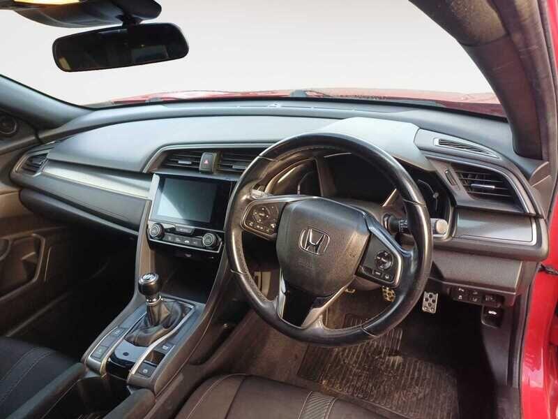 Used Honda Civic 2018 for sale - 76398499: Photo 4