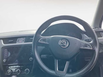 Used Skoda Octavia 2019 for sale - 78097275: Photo