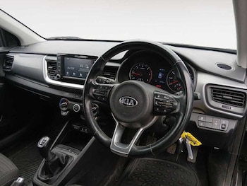 Used Kia Stonic 2018 for sale - 79596084: Photo