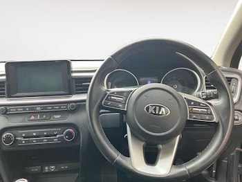 Used Kia Ceed 2019 for sale - 78523269: Photo