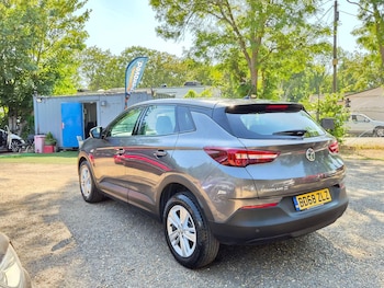 Used Vauxhall Grandland X 2018 for sale - 79352360: Photo