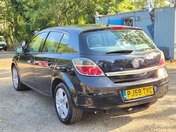 Used Vauxhall Astra 2009 for sale - 79352372: Photo