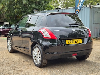 Used Suzuki Swift 2011 for sale - 79352392: Photo