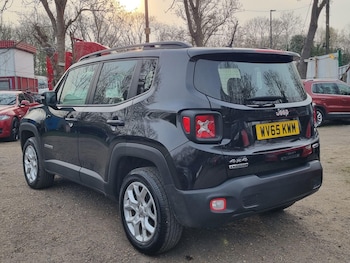 Used Jeep Renegade 2015 for sale - 79352380: Photo