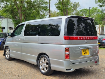 Used Nissan Elgrand 2017 for sale - 79352353: Photo