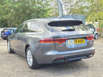 Used Jaguar XF 2018 for sale - 79860865: Photo