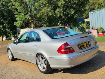Used Mercedes-Benz E Class 2002 for sale - 79352366: Photo