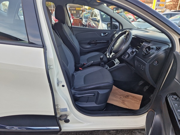 Used Renault Captur 2015 for sale - 76243879: Photo 20