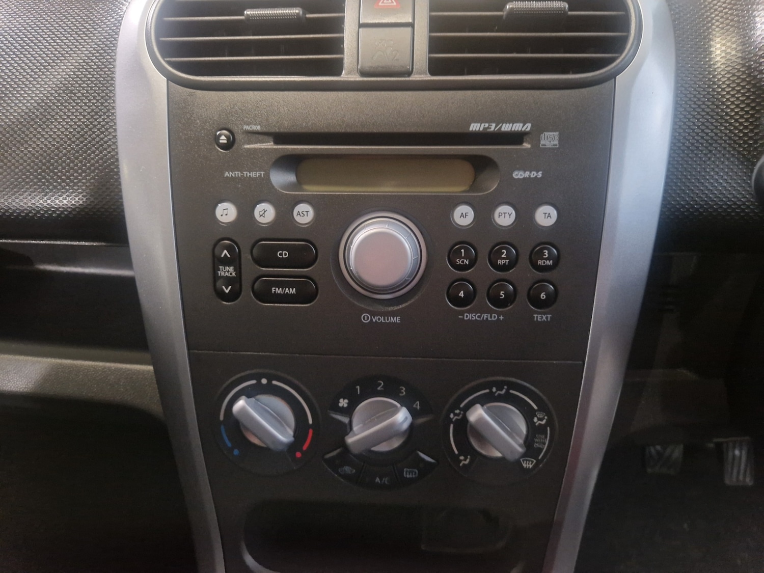 Used Vauxhall Agila 2012 for sale - 76517739: Photo 24