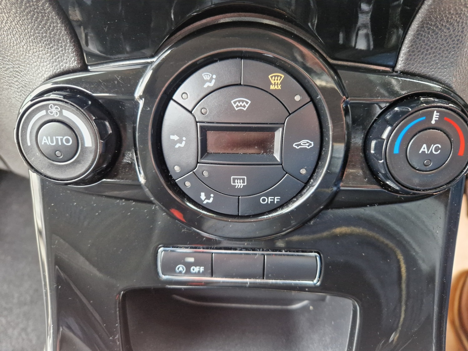 Used Ford Fiesta 2015 for sale - 76218767: Photo 22