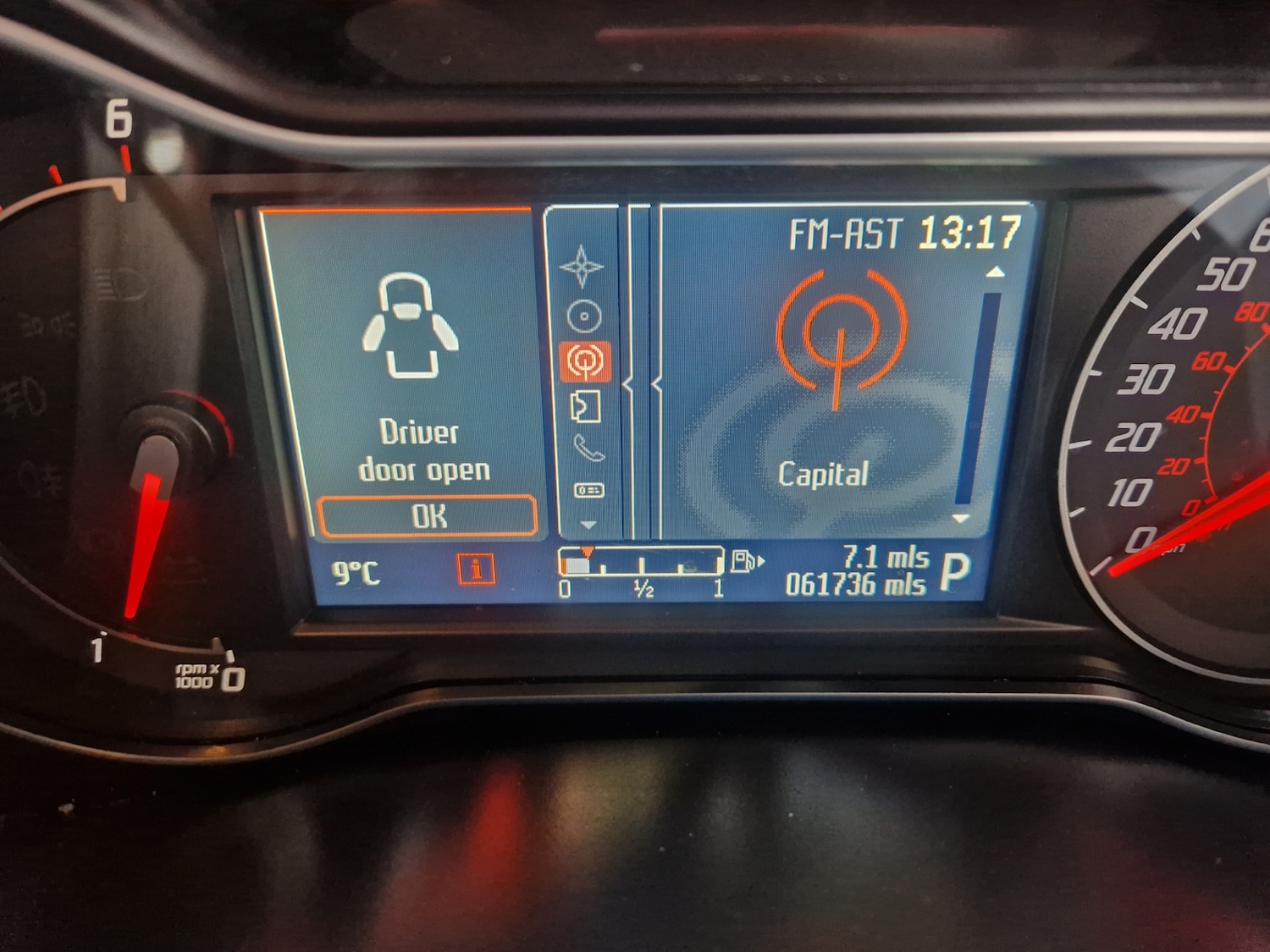 Used Ford Galaxy 2014 for sale - 76971143: Photo 34