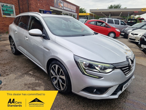 Used Renault Megane 2017 for sale - 75820757: Photo 1