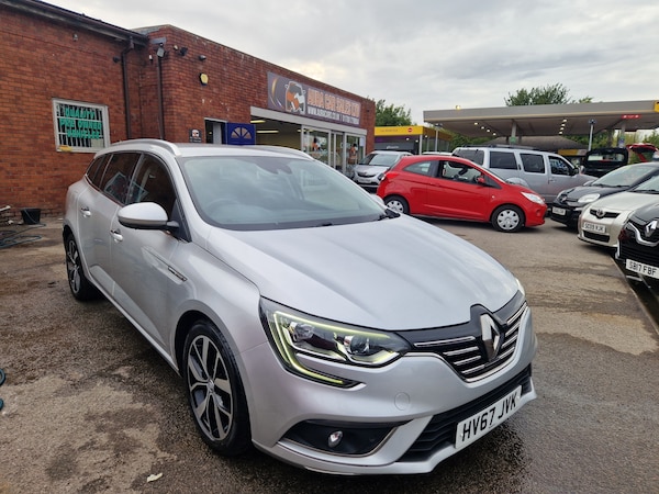 Used Renault Megane 2017 for sale - 75820757: Photo 4