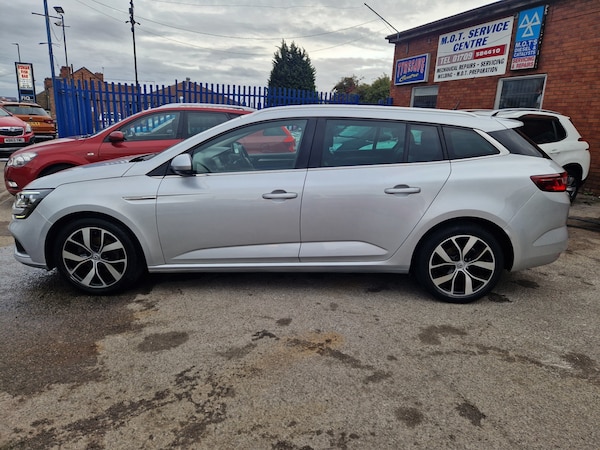 Used Renault Megane 2017 for sale - 75820757: Photo 7