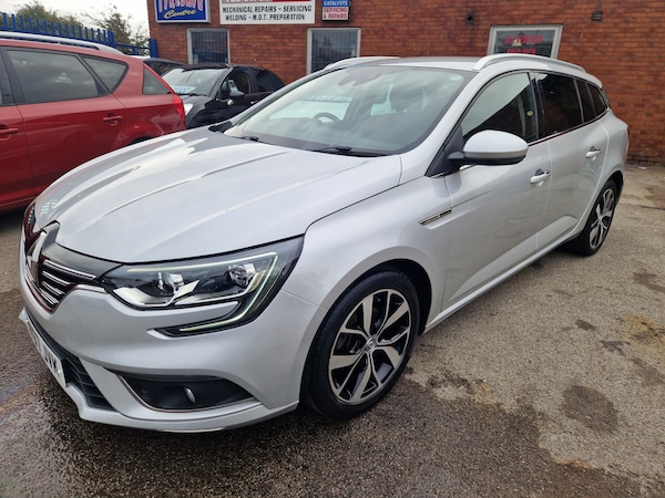 Used Renault Megane 2017 for sale - 75820757: Photo 9