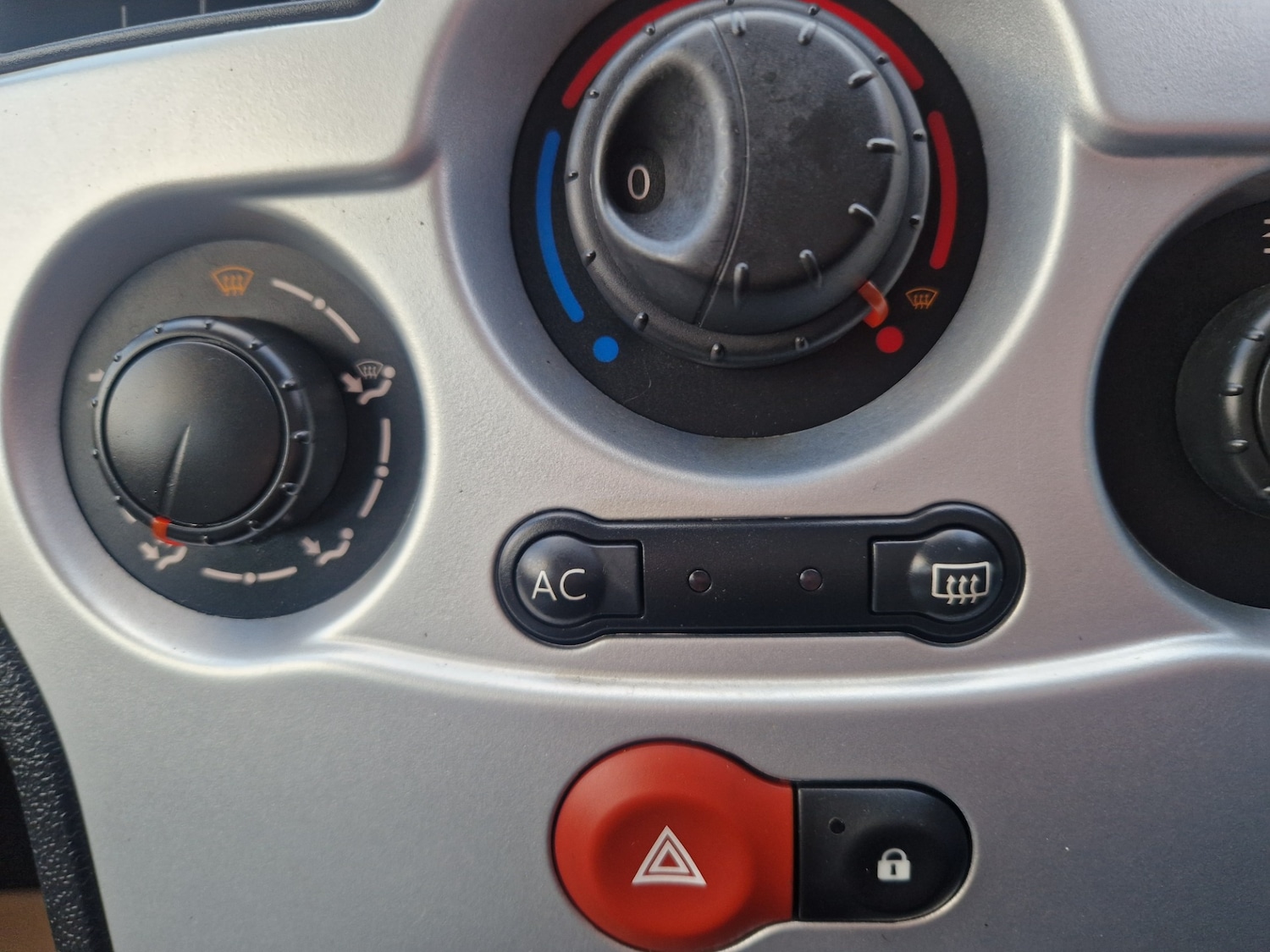 Used Renault Grand Modus 2008 for sale - 76366818: Photo 25