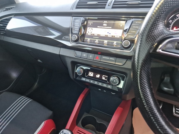 Used Skoda Fabia 2015 for sale - 76142716: Photo 59