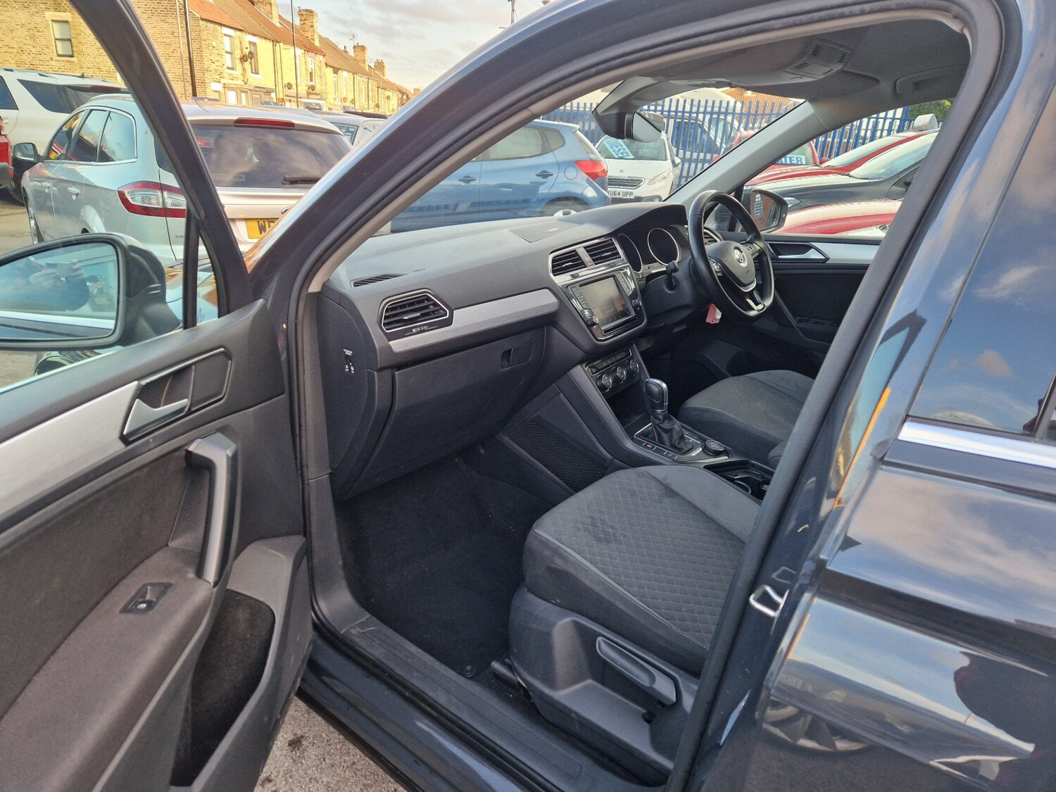 Used Volkswagen Tiguan 2017 for sale - 77324552: Photo 8