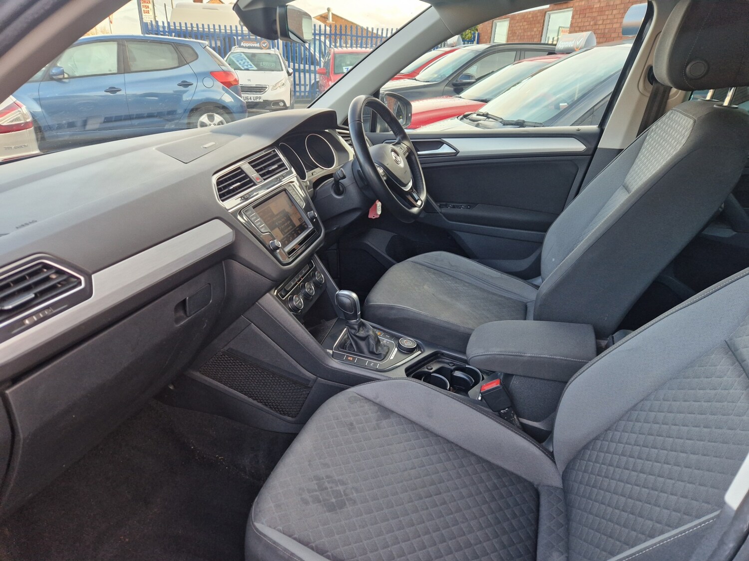 Used Volkswagen Tiguan 2017 for sale - 77324552: Photo 9