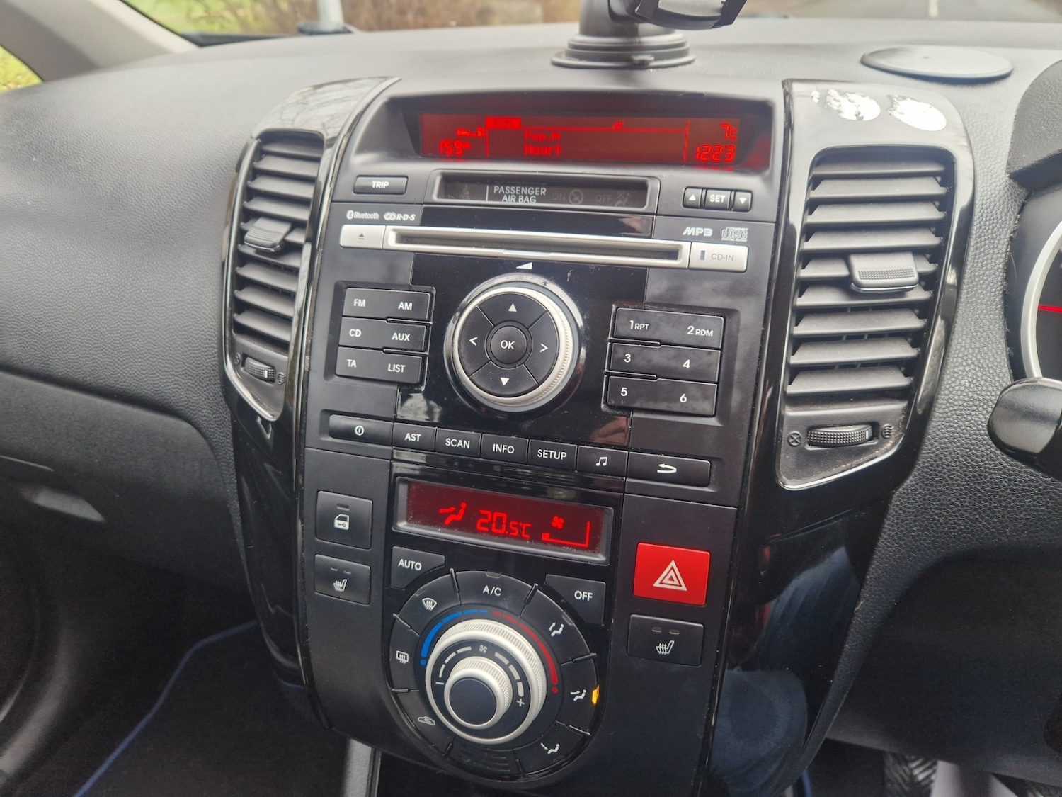 Used Kia Venga 2012 for sale - 77234496: Photo 9