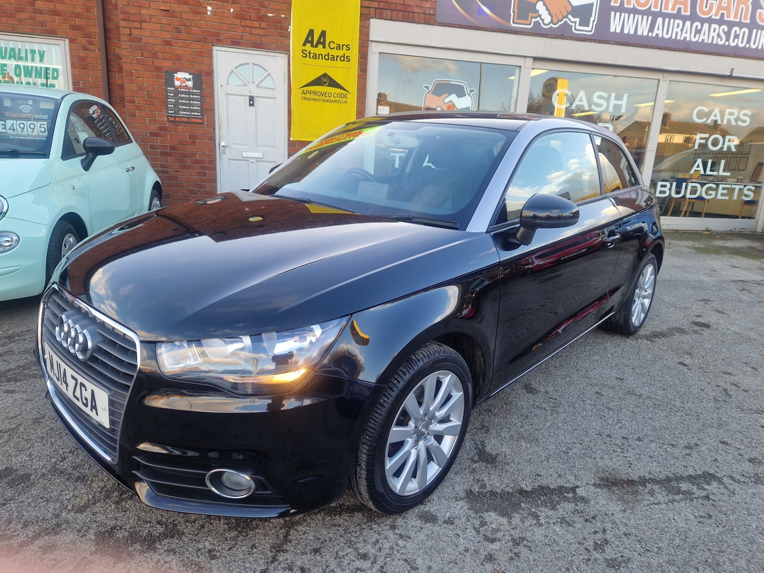 Used Audi A1 2014 for sale - 76437339: Photo 2