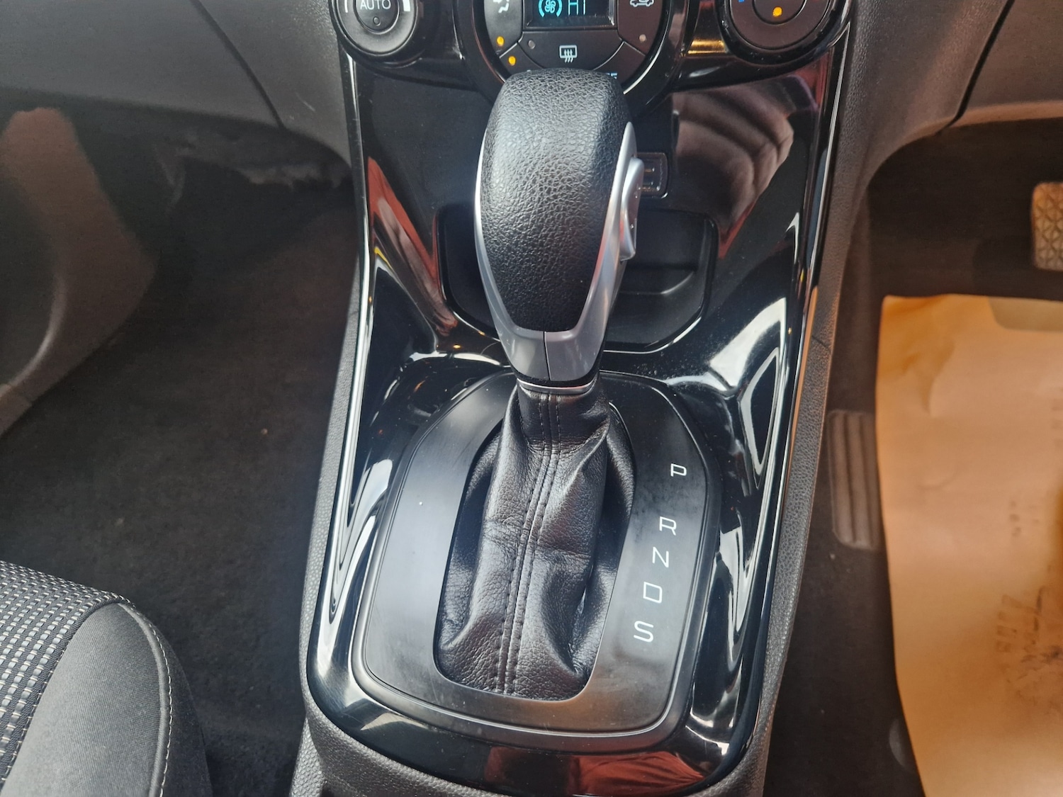 Used Ford Fiesta 2017 for sale - 76960428: Photo 23