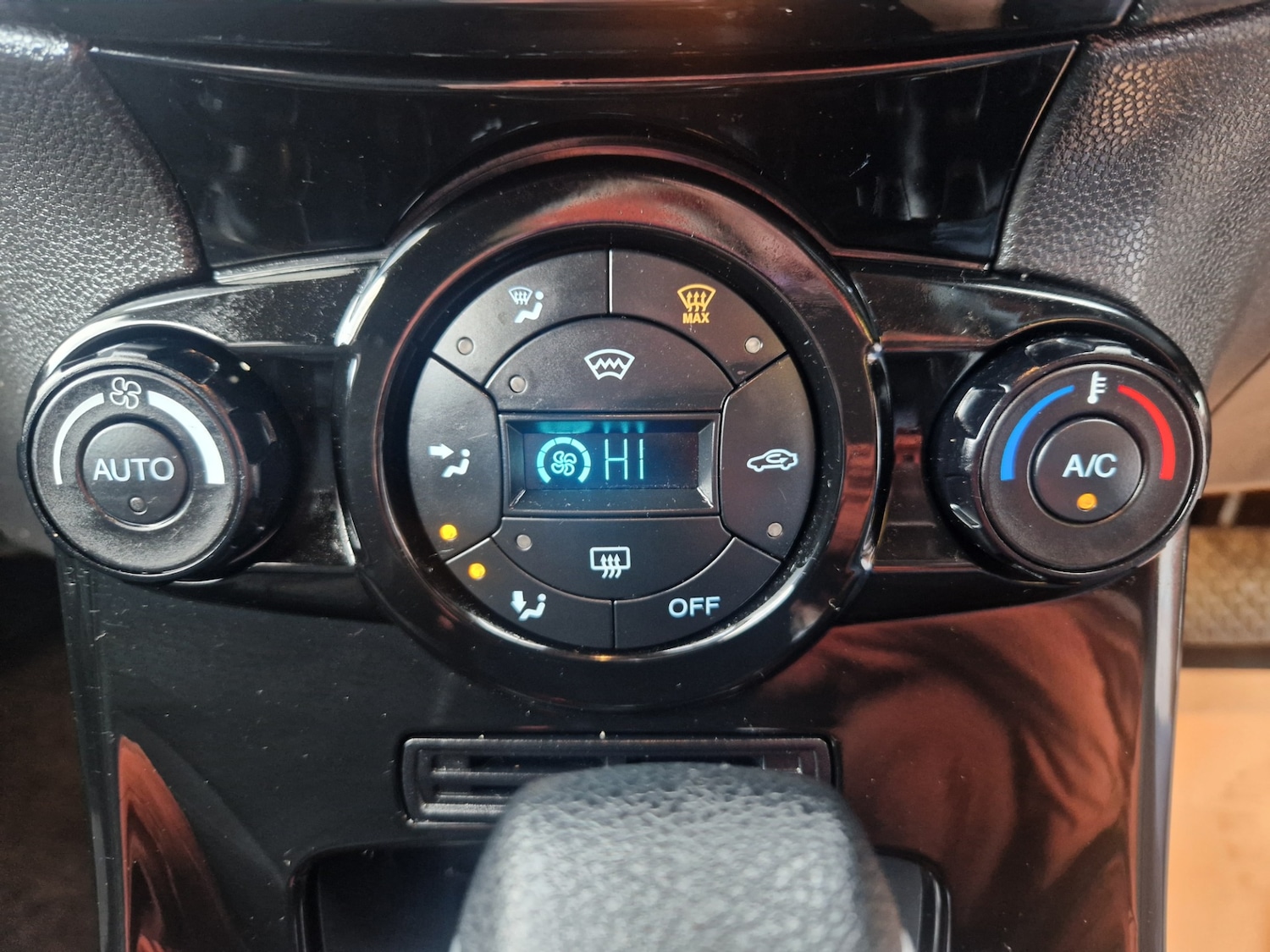 Used Ford Fiesta 2017 for sale - 76960428: Photo 31