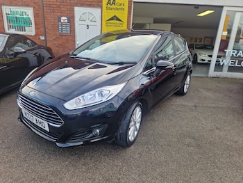Used Ford Fiesta 2017 for sale - 76960428: Photo