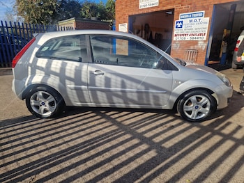 Used Ford Fiesta 2008 for sale - 75994847: Photo 2