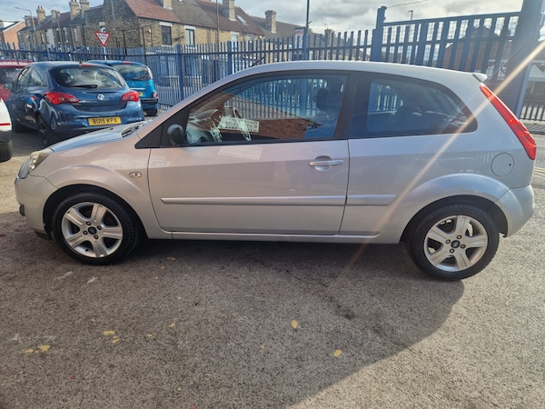 Used Ford Fiesta 2008 for sale - 75994847: Photo 6