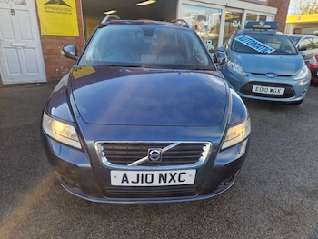 Used Volvo V50 2010 for sale - 76332395: Photo