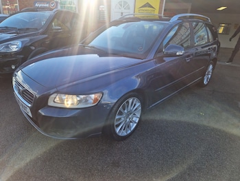 Used Volvo V50 2010 for sale - 76332395: Photo