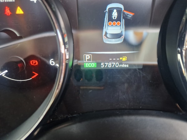 Used Nissan X-Trail 2015 for sale - 76332414: Photo 27