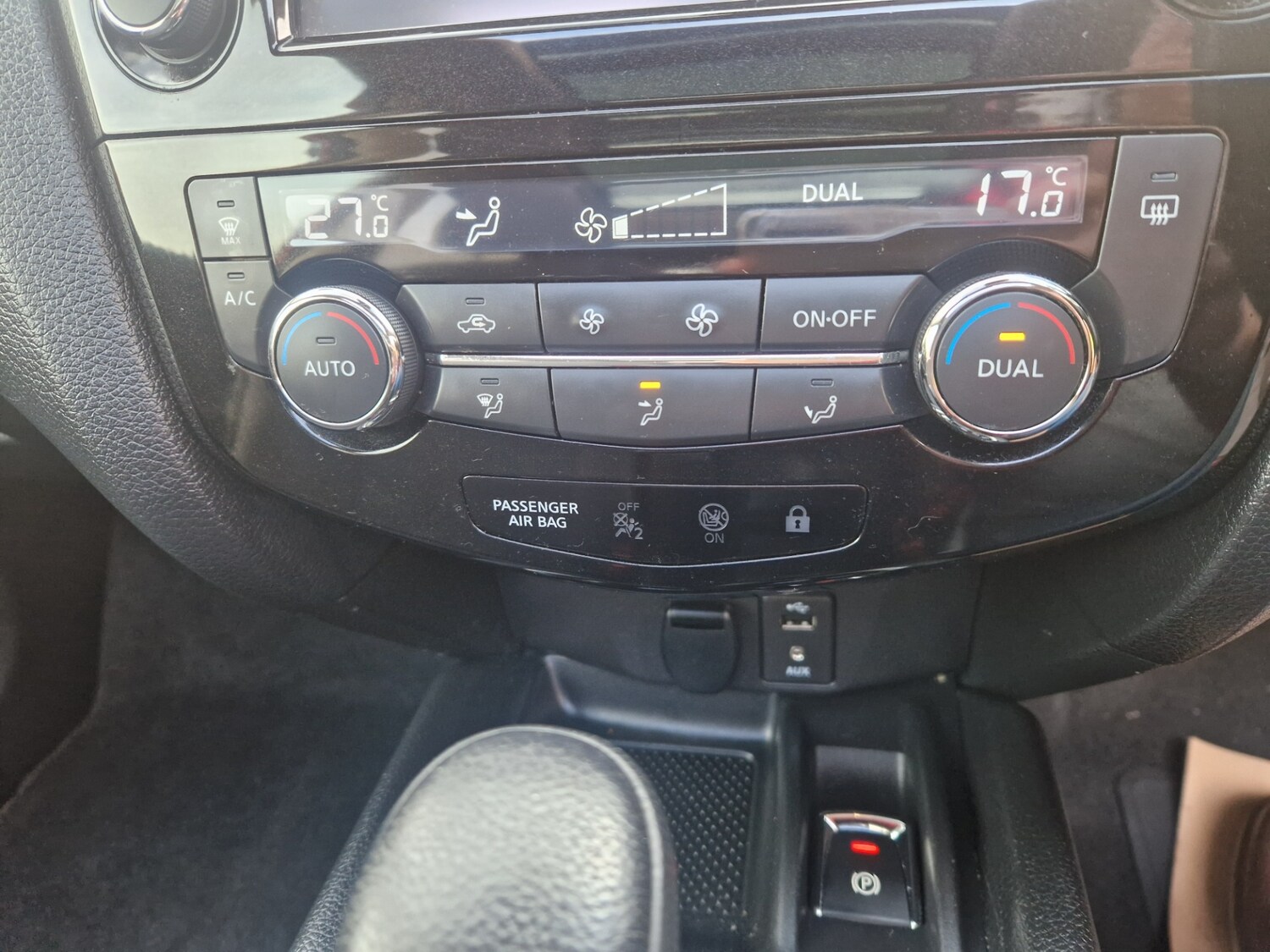 Used Nissan X-Trail 2015 for sale - 76332414: Photo 34