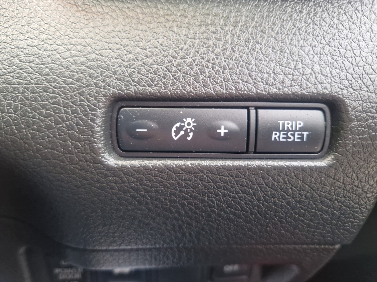 Used Nissan X-Trail 2015 for sale - 76332414: Photo 37