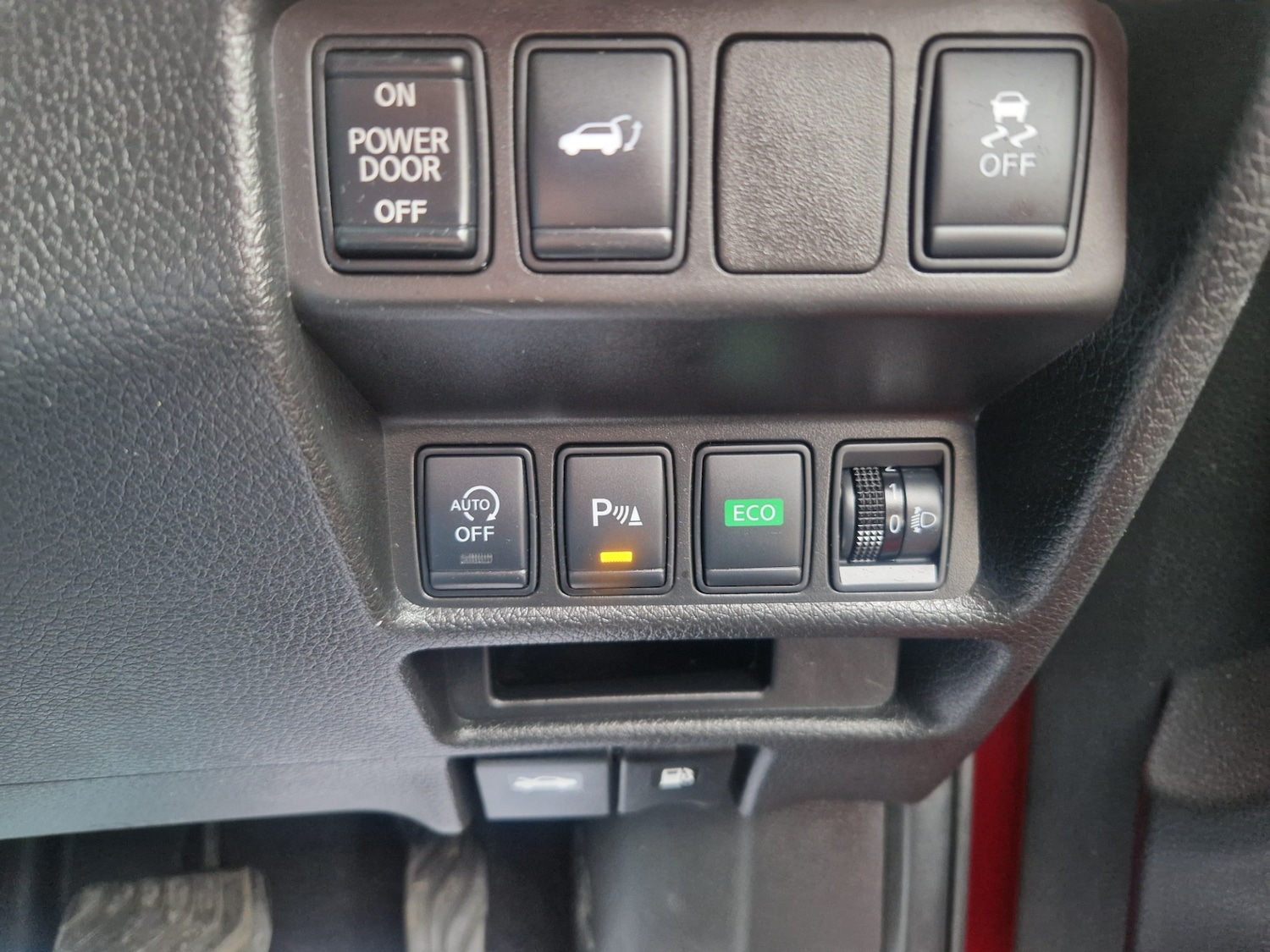 Used Nissan X-Trail 2015 for sale - 76332414: Photo 38