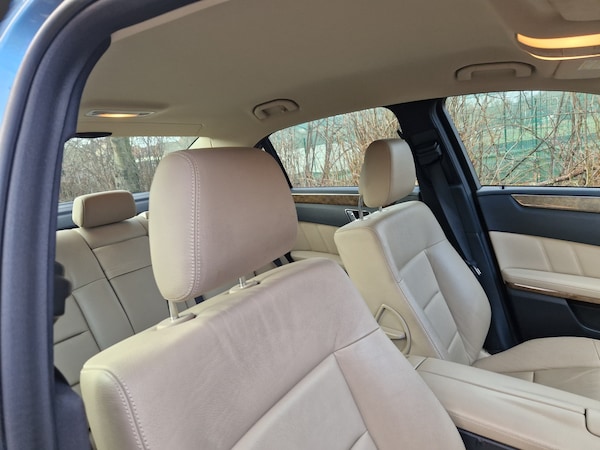 Used Mercedes-Benz E-Class 2010 for sale - 74427276: Photo 34