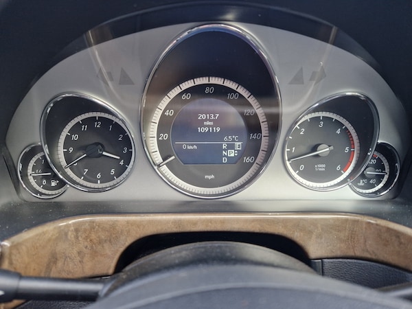 Used Mercedes-Benz E-Class 2010 for sale - 74427276: Photo 37
