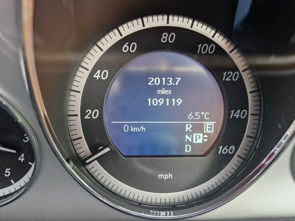 Used Mercedes-Benz E-Class 2010 for sale - 74427276: Photo 38