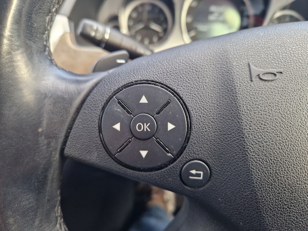 Used Mercedes-Benz E-Class 2010 for sale - 74427276: Photo 39
