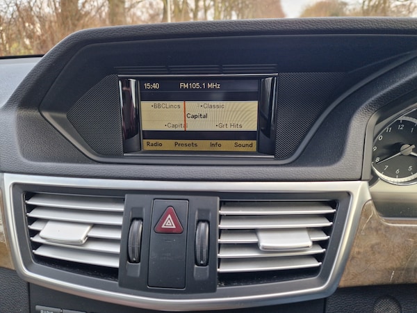 Used Mercedes-Benz E-Class 2010 for sale - 74427276: Photo 42