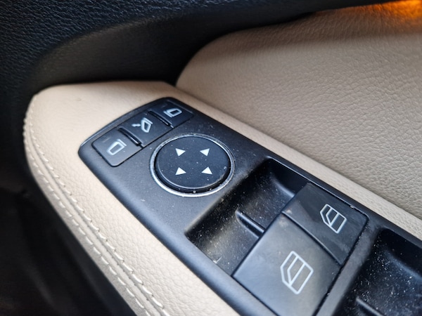 Used Mercedes-Benz E-Class 2010 for sale - 74427276: Photo 53