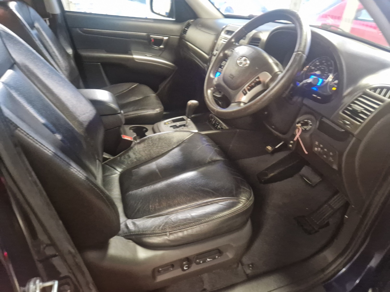 Used Hyundai Santa Fe 2011 for sale - 76170412: Photo 14