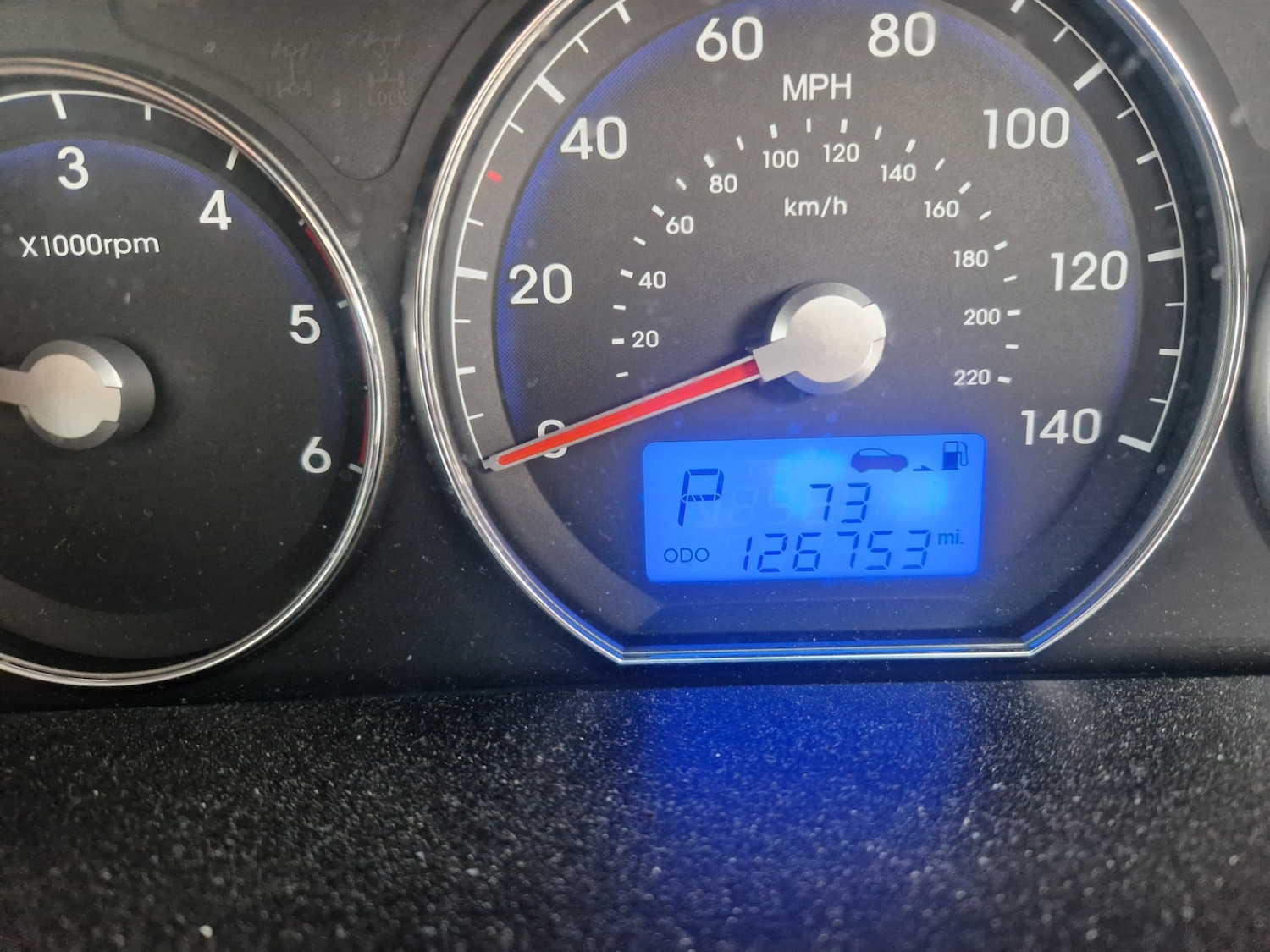 Used Hyundai Santa Fe 2011 for sale - 76170412: Photo 23