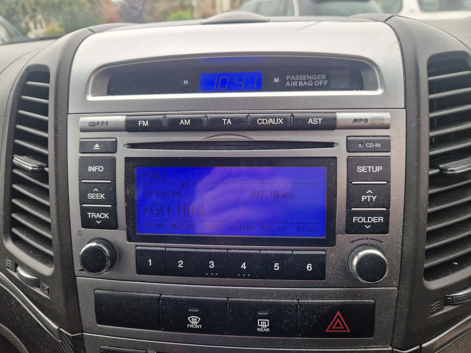 Used Hyundai Santa Fe 2011 for sale - 76170412: Photo 24