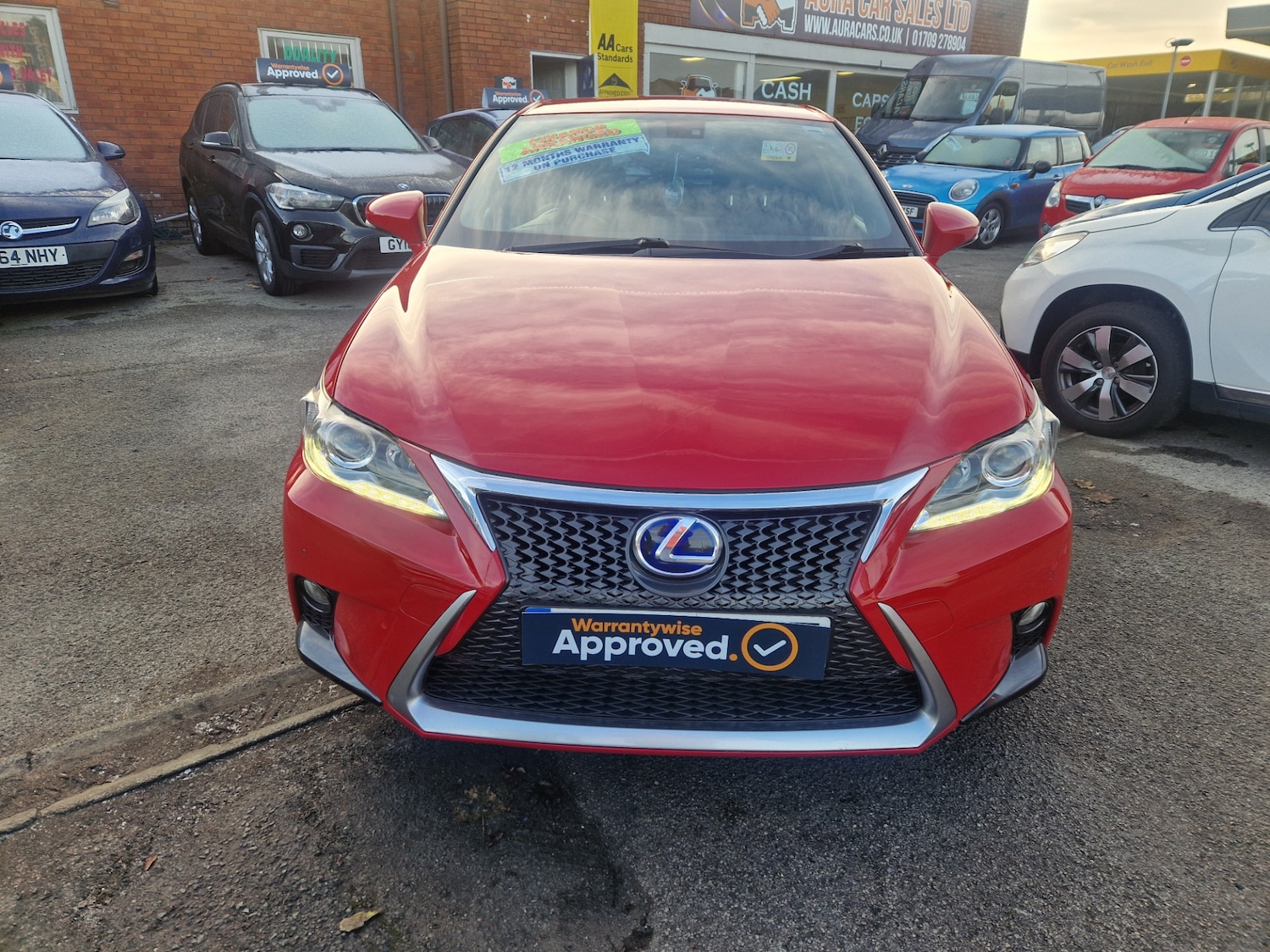 Used Lexus CT 2014 for sale - 76309775: Photo 2