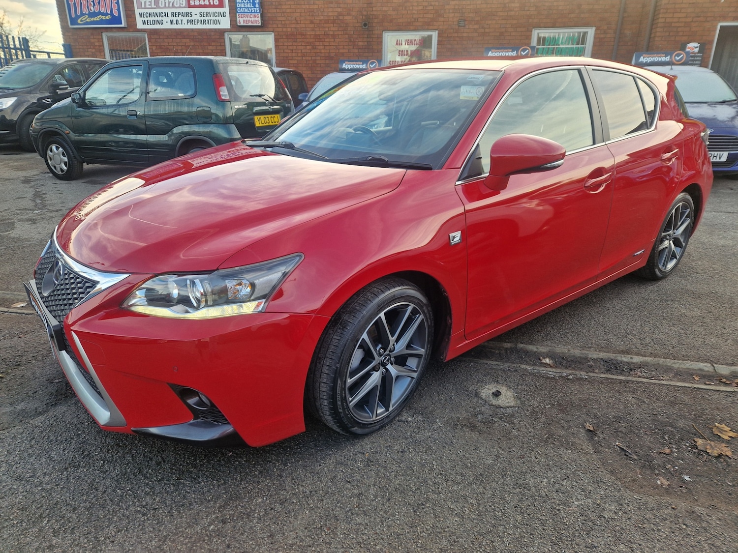 Used Lexus CT 2014 for sale - 76309775: Photo 3