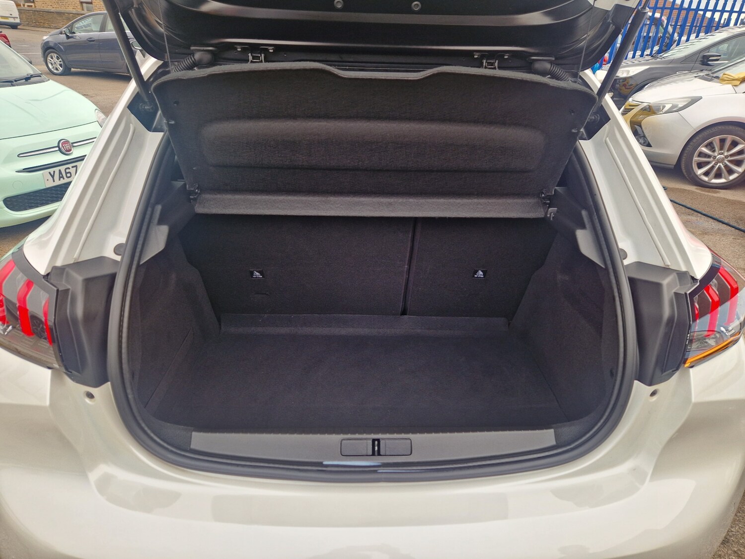 Used Peugeot 208 2021 for sale - 76232658: Photo 22