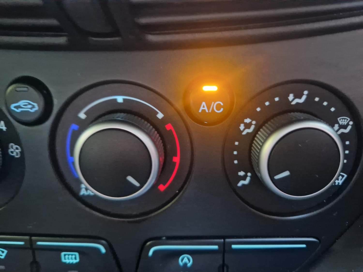 Used Ford Kuga 2016 for sale - 76017098: Photo 33