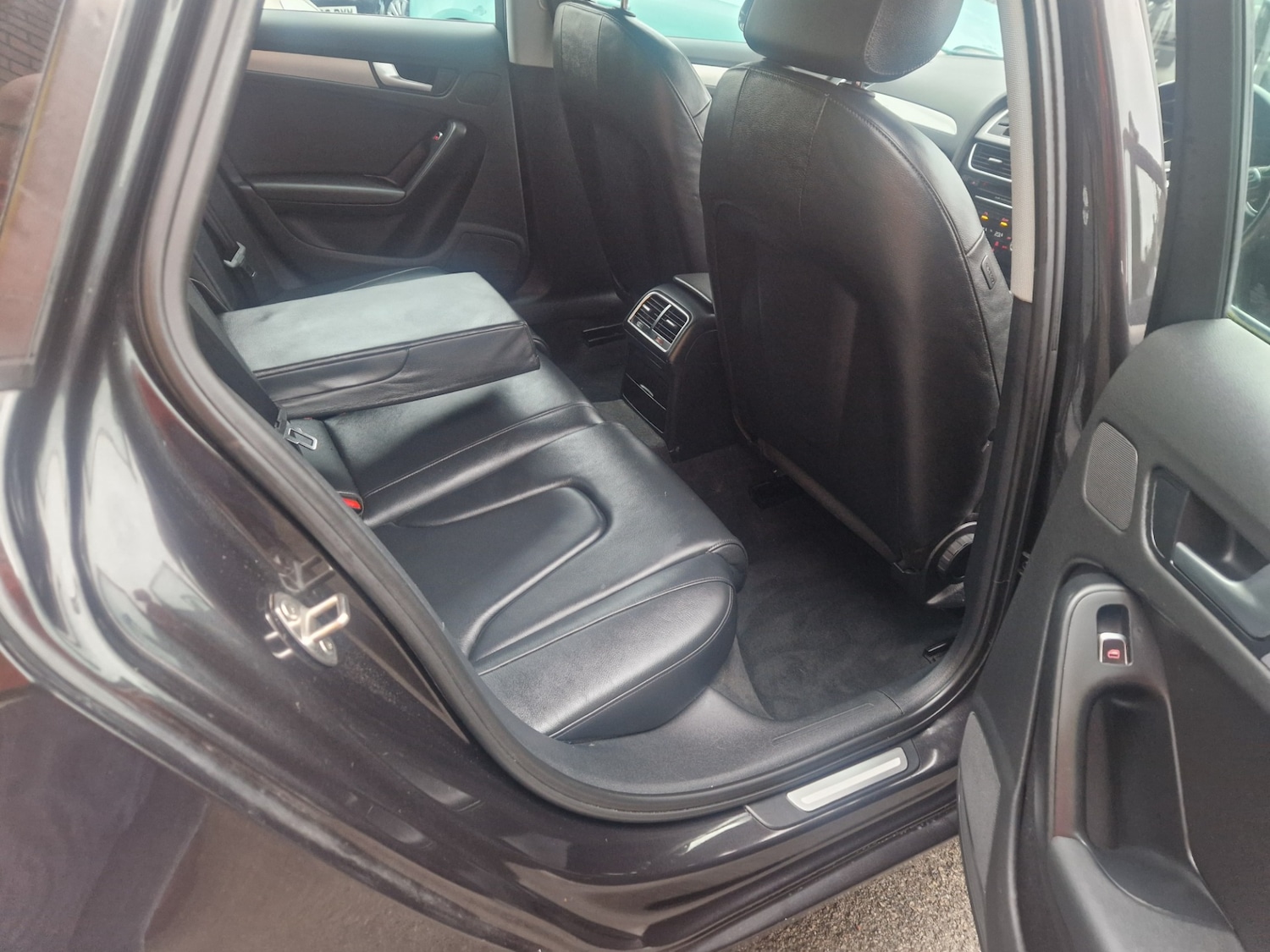 Used Audi A4 2013 for sale - 77032838: Photo 19